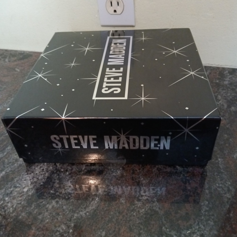 Steve Madden 3-Pc Gift Set Belt Bag + 2 Pouches Coin Purse Earbud Case Black New - Picture 8 of 11